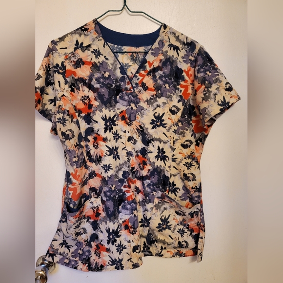 Scrubs - Uniforms - Picture 13 of 16